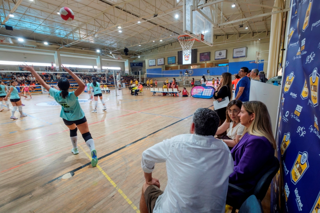 Ministra Presente no Encontro do Desporto Feminino Jovem