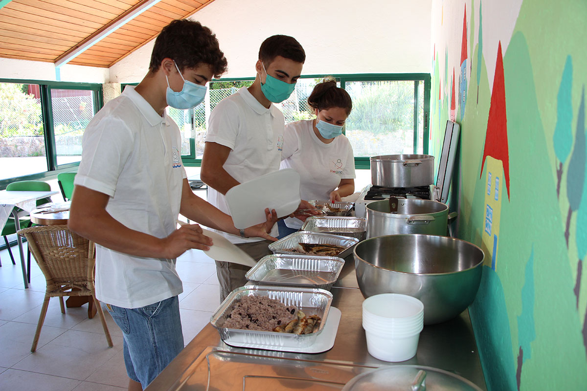 No Regaço da Casa Também Há Solidariedade