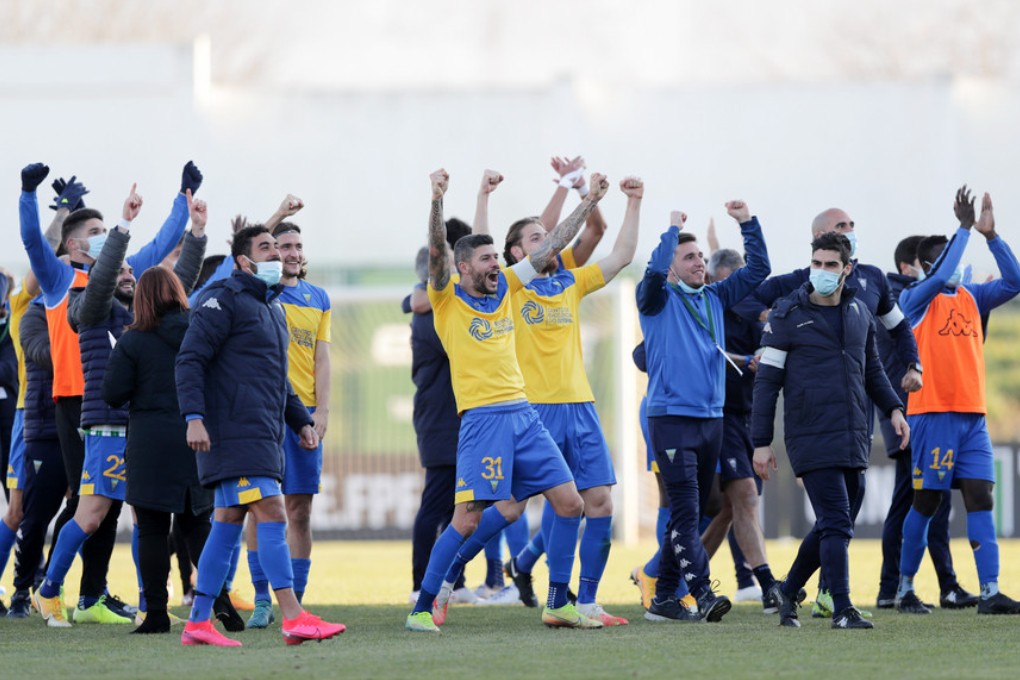 Rio Ave Cai da Taça aos Pés do Estoril