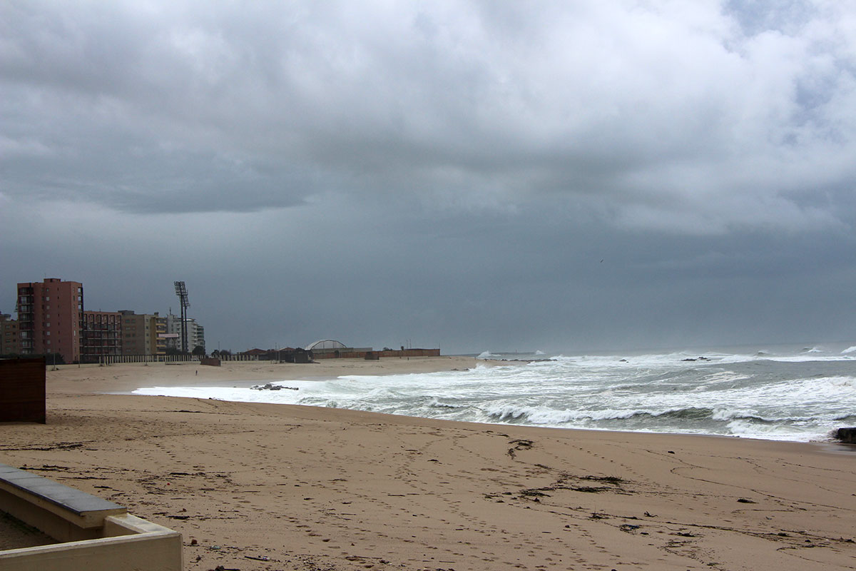 Nos Dias que se Seguem o Mar Será Belo mas Perigoso