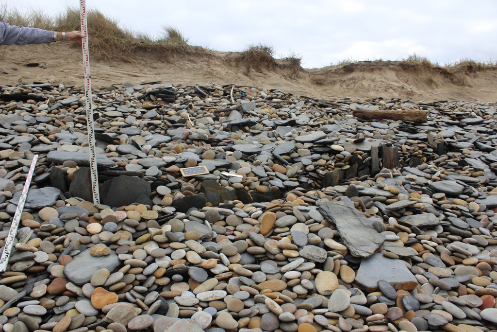 Município estuda vestígios arqueológicos detectados na praia de Guilheta