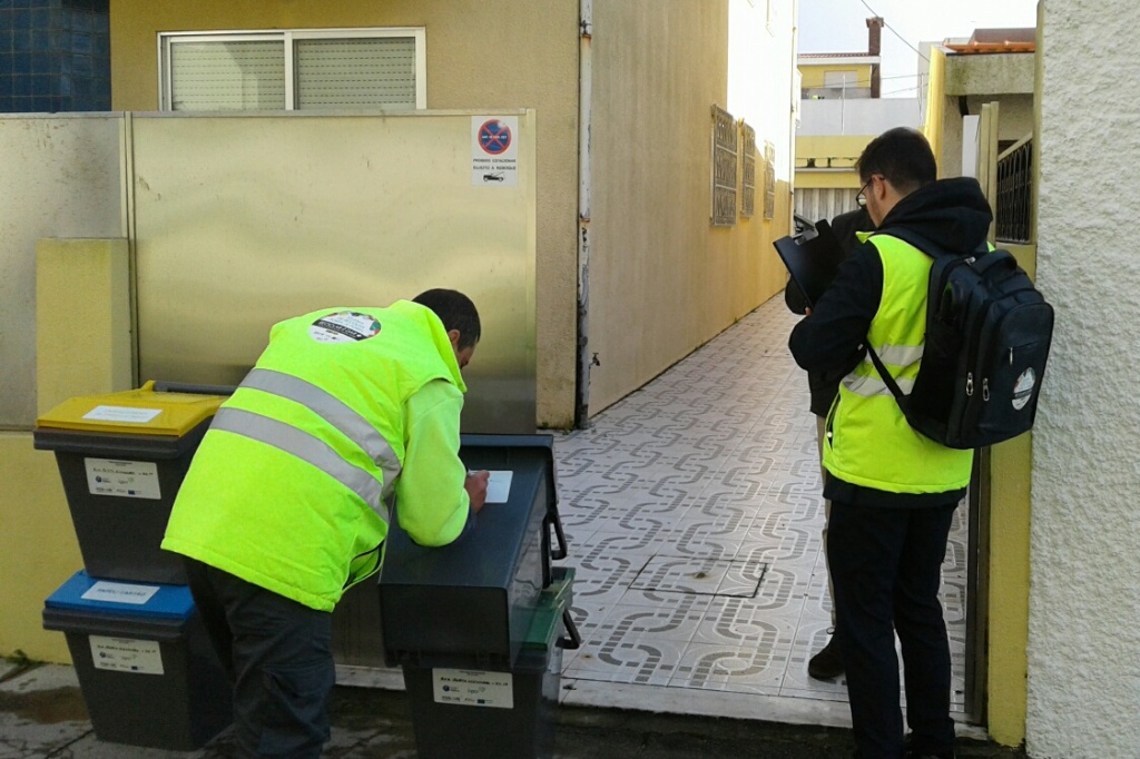 Recola Seletiva Porta-a-Porta alargada à Vila de Aver-o-Mar