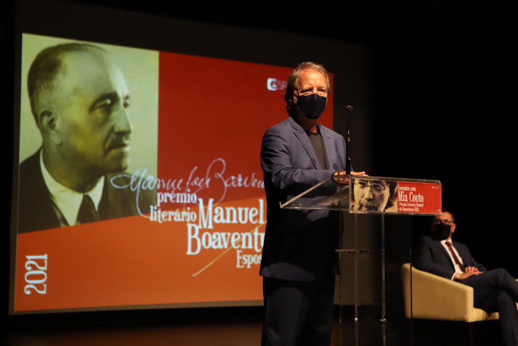 Escritor Mia Couto recebeu Prémio Literário Manuel de Boaventura