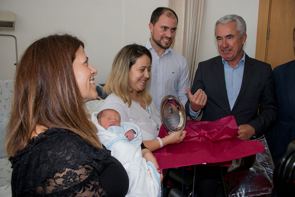 Centro Hospitalar Assinalou o Parto Mil de 2019 e a Chegada do Bebé Miguel