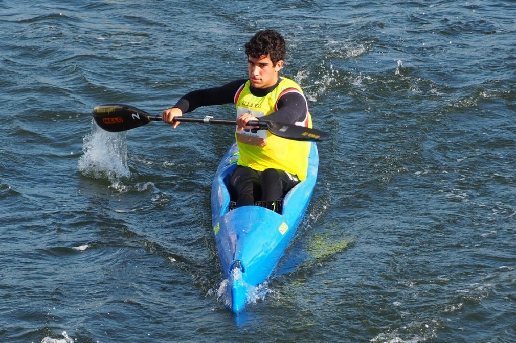 Poveiro Pedro Canelas Volta a Brilhar na Canoagem