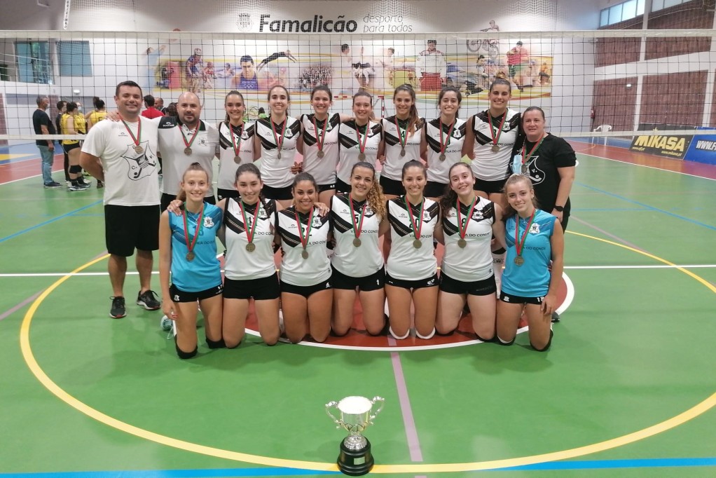 O Voleibol Feminino Sub21 do Ginásio Clube Vilacondense é Campeão